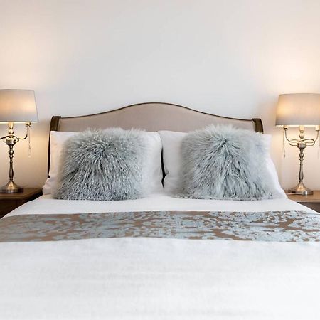 The Bluebird - One Bedroom Apartment In Watford واتفورد المظهر الخارجي الصورة